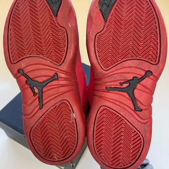 Nike Jordan Retro 12 in Gym Red Suede with Black - Picture 2 of 3